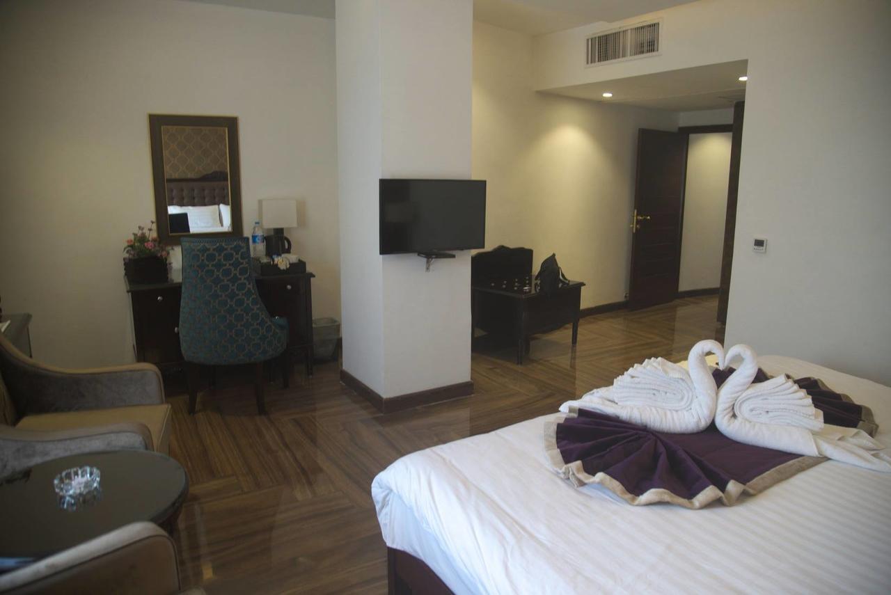 Savoey Hotel Lahore Eksteriør billede