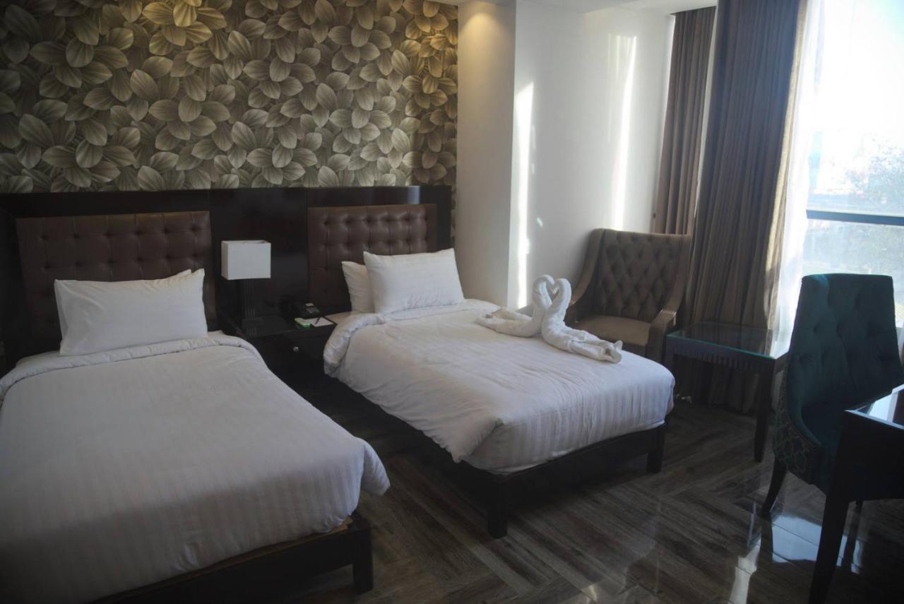 Savoey Hotel Lahore Eksteriør billede