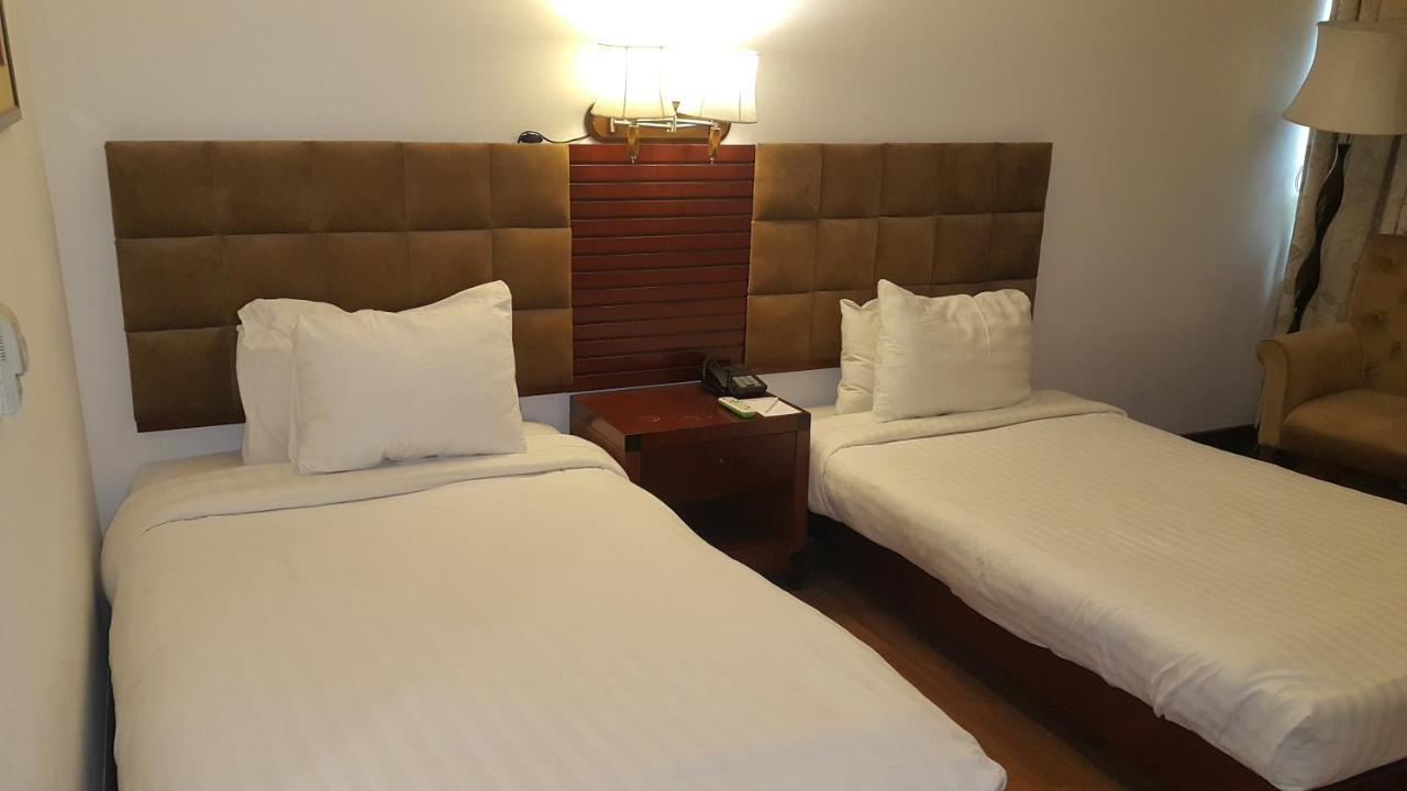 Savoey Hotel Lahore Eksteriør billede