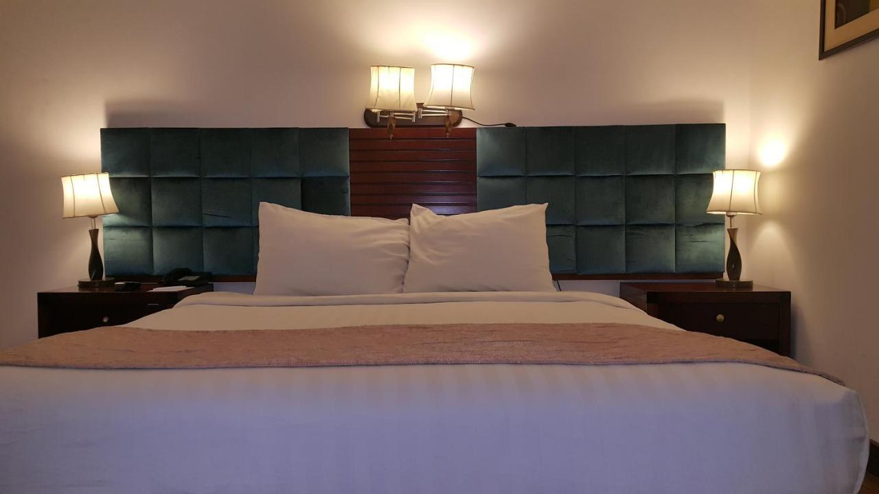 Savoey Hotel Lahore Eksteriør billede